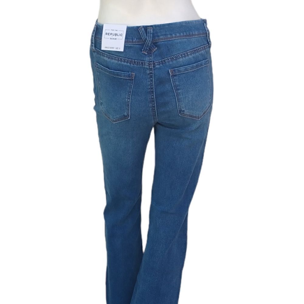617718....Republic Flare Jeans Size 4, 6, & 8 - Picture 4 of 6